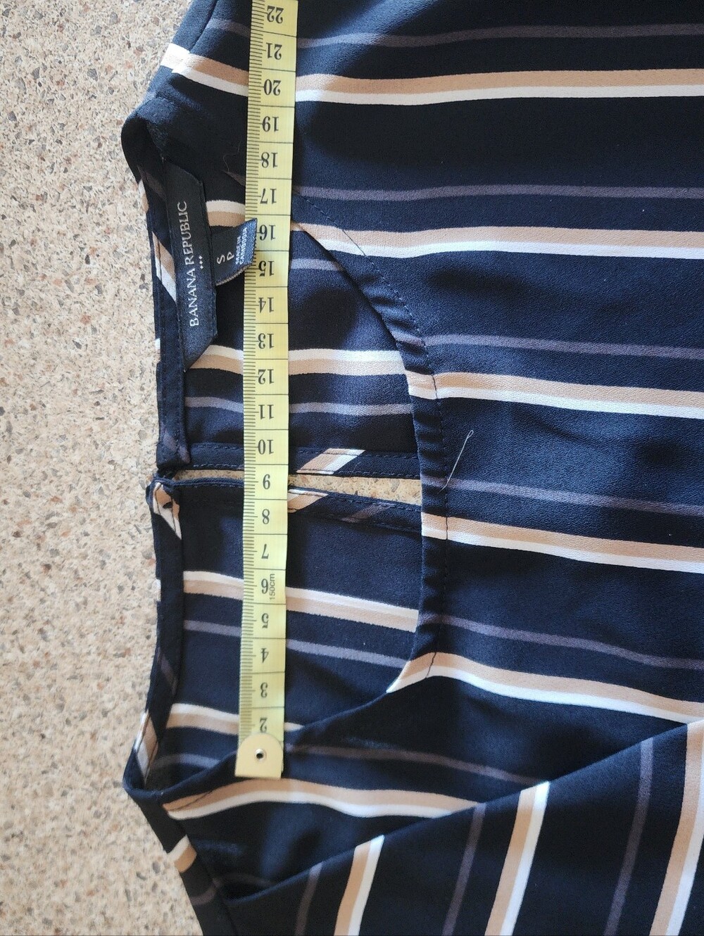 Y2k BANANA REPLUBLIC Striped Black Wrap-Style Front Blouse w/ Cream Stripes 1111 - Picture 10 of 12